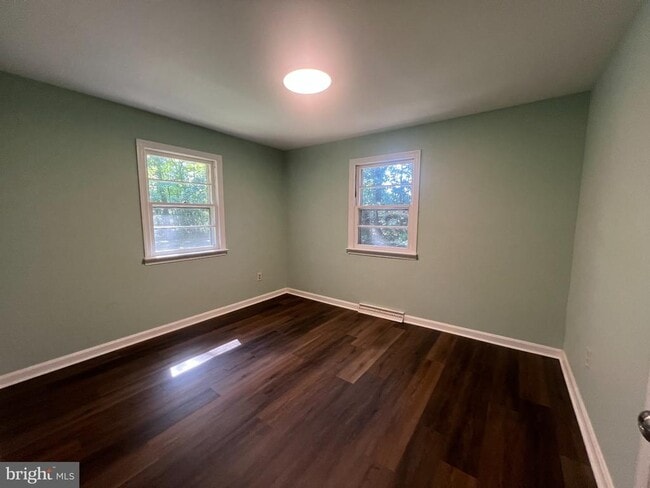 Building Photo - 3520 Loren Dr