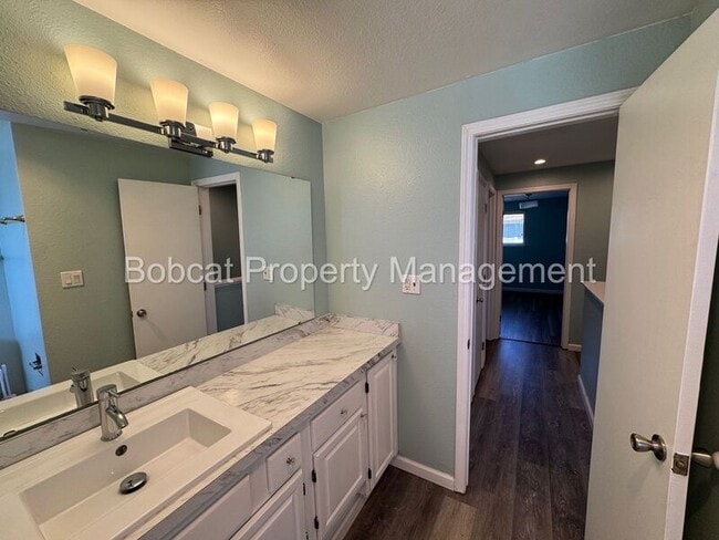 Building Photo - 1330 Ashby Ct