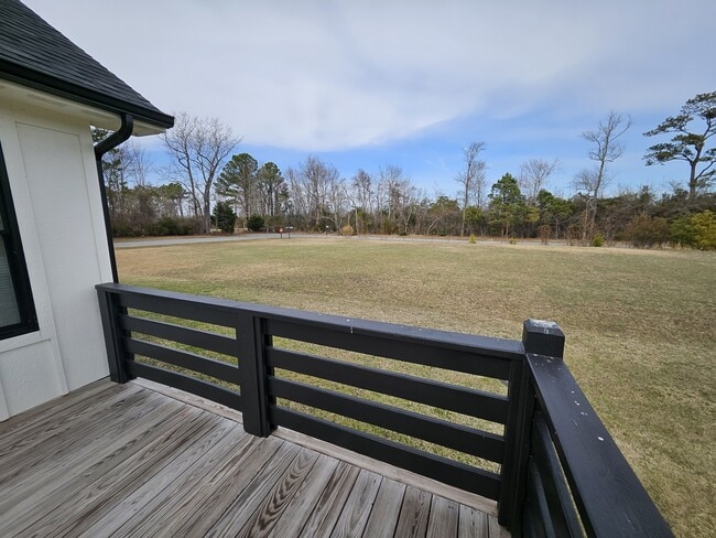 Building Photo - 103 Hillock Dr