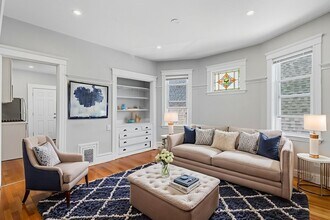 Building Photo - 39 Edison Green