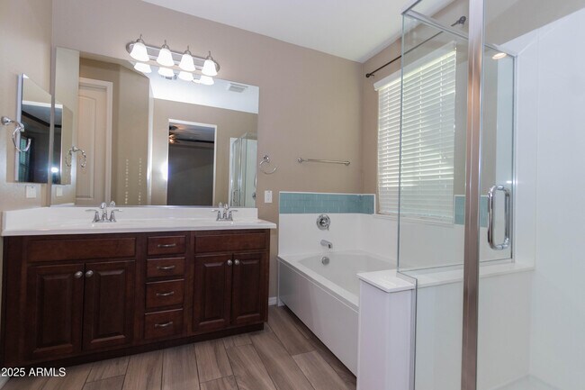 Building Photo - 3951 E Turley St