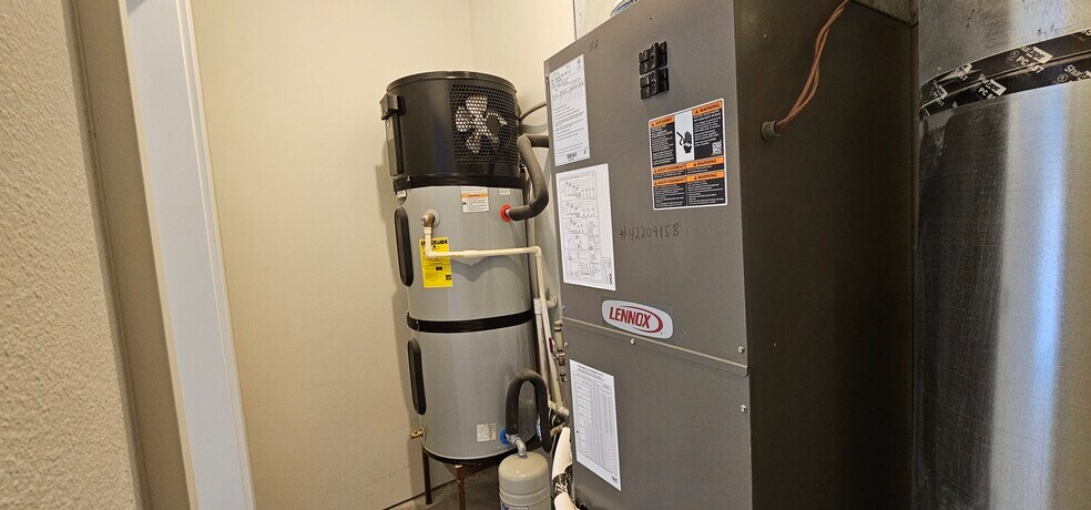 Building Photo - 8673 Charles Rd NE