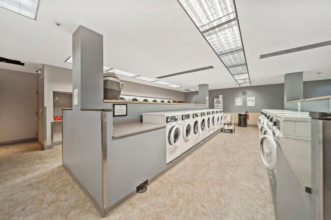 Building Photo - 505 N Lake Shore Dr