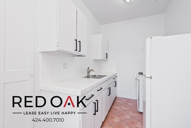 Building Photo - 660 Cochran Ave