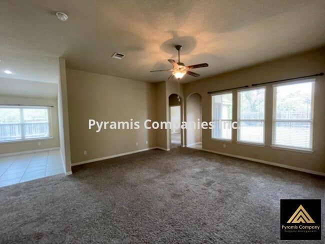 Building Photo - 15231 Stagehand Dr