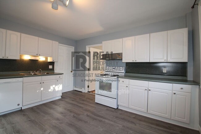 Building Photo - 47-49 South St