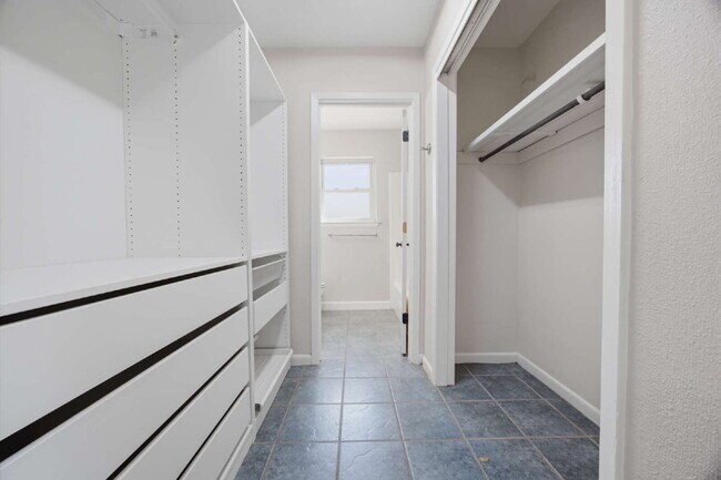 Building Photo - "Charming 4-Bedroom Shalimar Retreat- Power Included With Rent!"