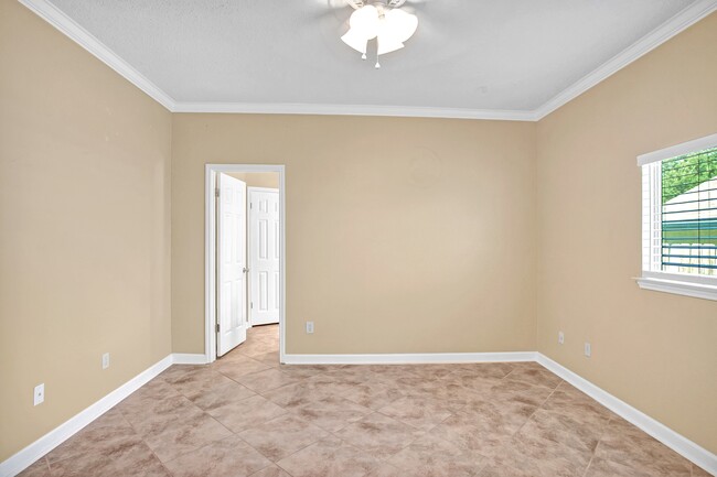 Building Photo - 16412 Framingham Cir