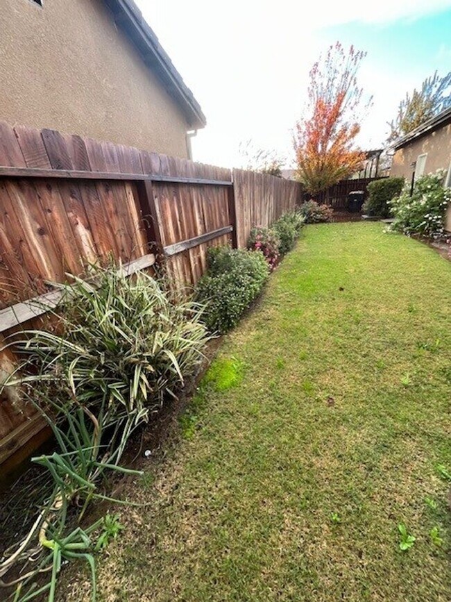 Building Photo - Coming Soon!