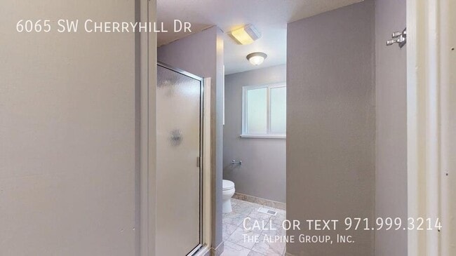 Building Photo - 6065 SW Cherryhill Dr