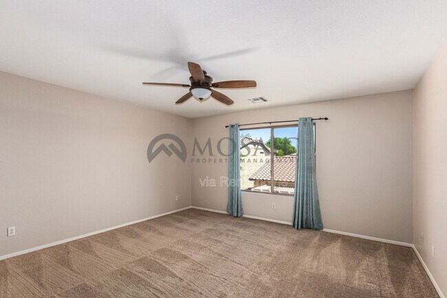 Building Photo - 2737 E La Costa Dr