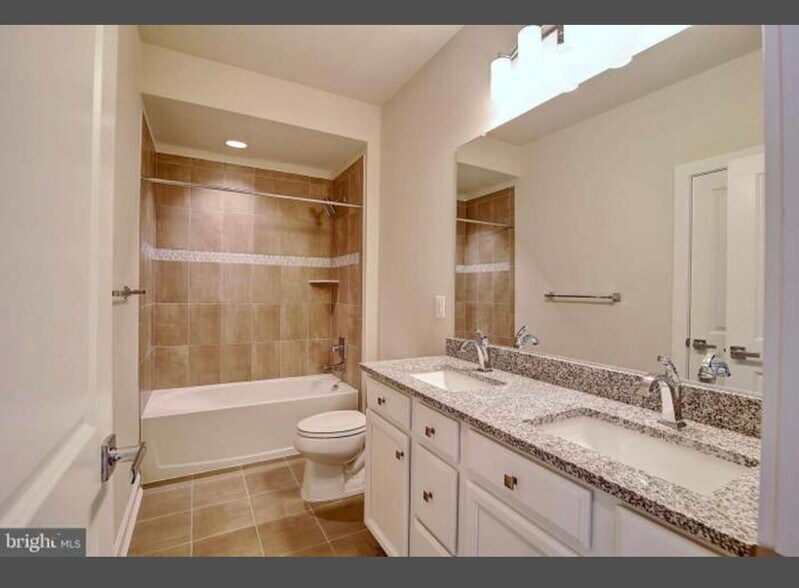 Bathroom on 3rd floor - 1702 Gray Shale Ter SE