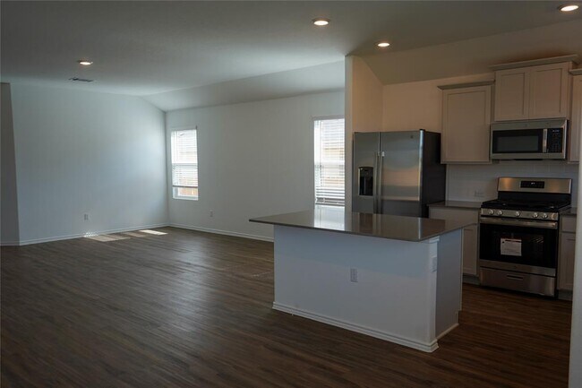 Building Photo - 5605 Bellissima Way