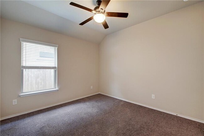 Building Photo - 104 Finley St