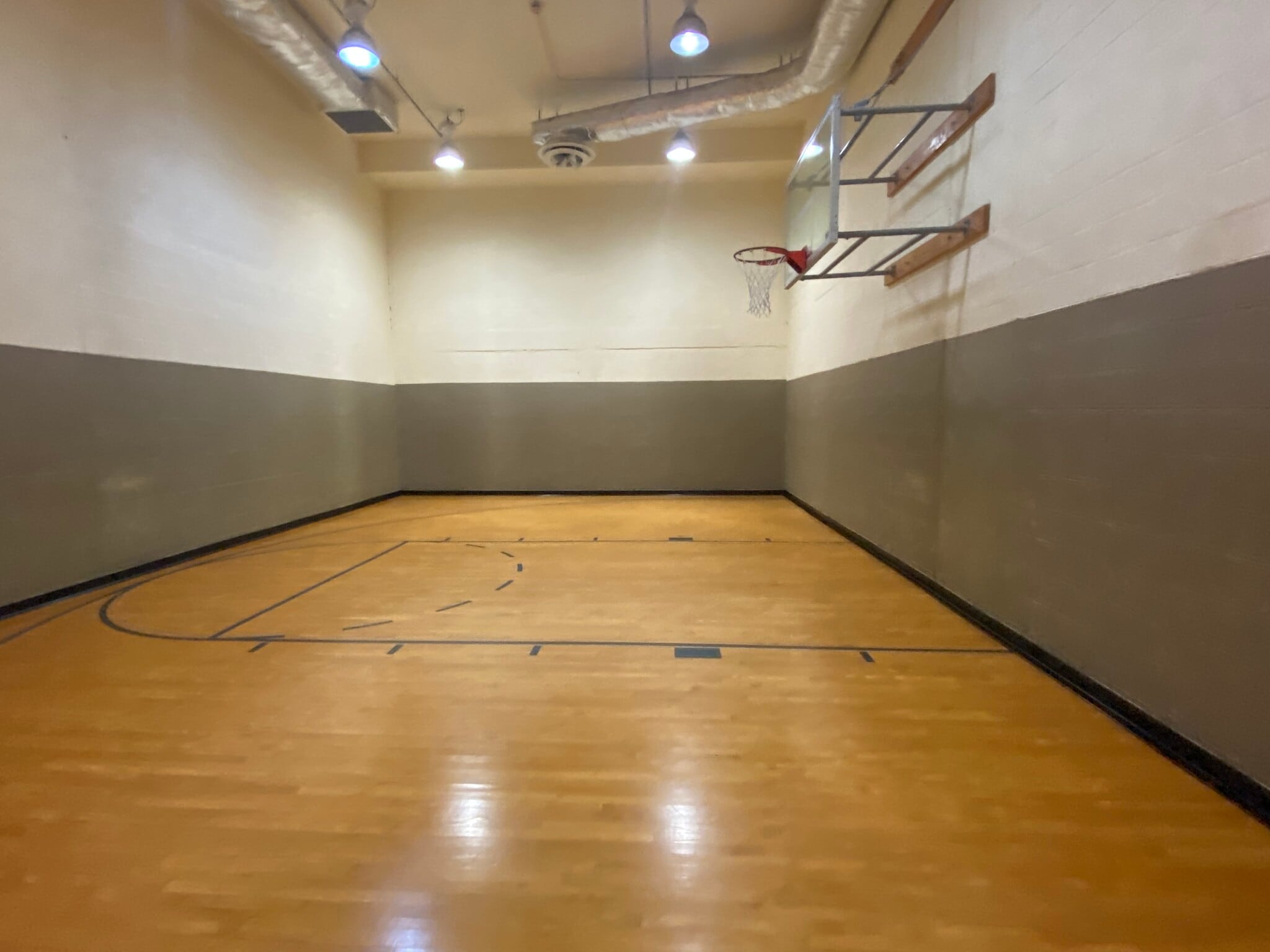 Basketball - 511 SE 5th Ave