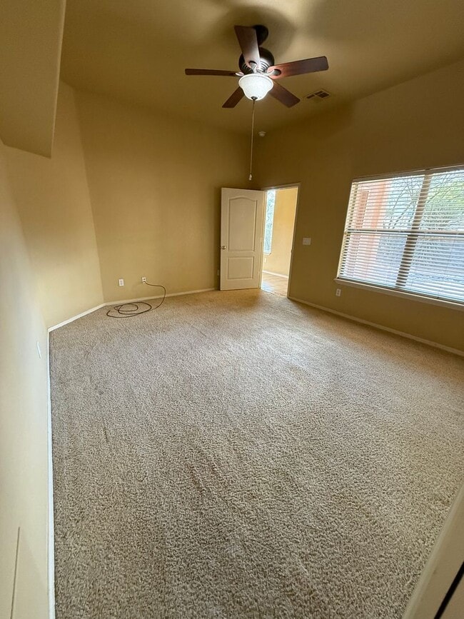 Building Photo - Beautiful 3 Bedroom Home! Available Now!