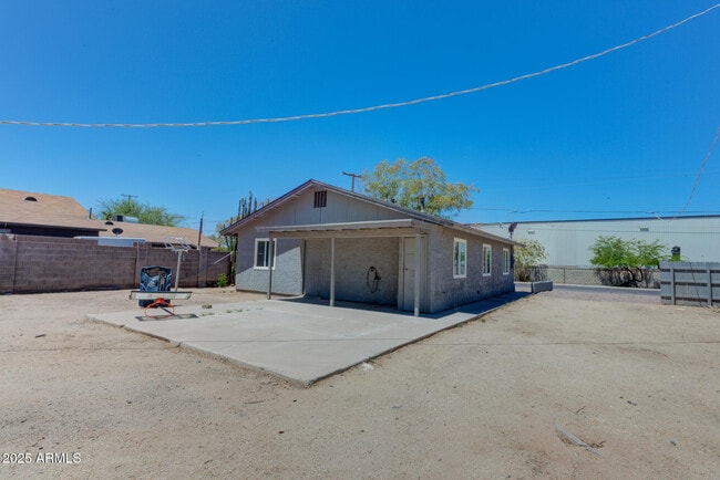 Building Photo - 431 S Hidalgo Rd