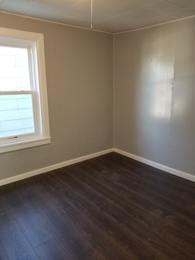 Building Photo - 224 W North St