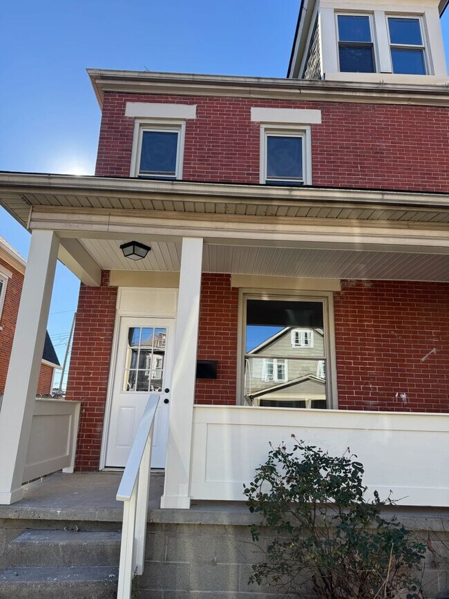 Primary Photo - Wonderful 3/2 Home in the Heart of Columbus!