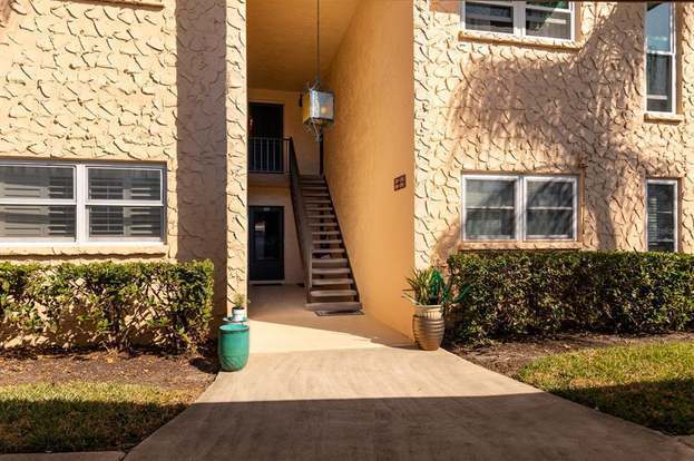 Primary Photo - 206 Cedarwood Cir