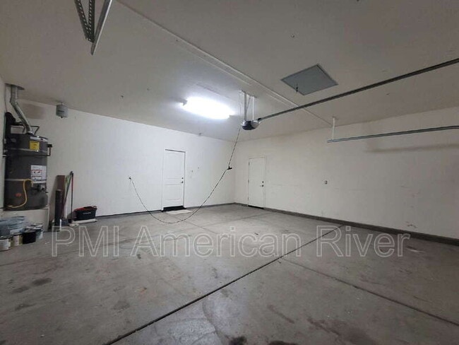 Building Photo - 2356 Wharton Ln