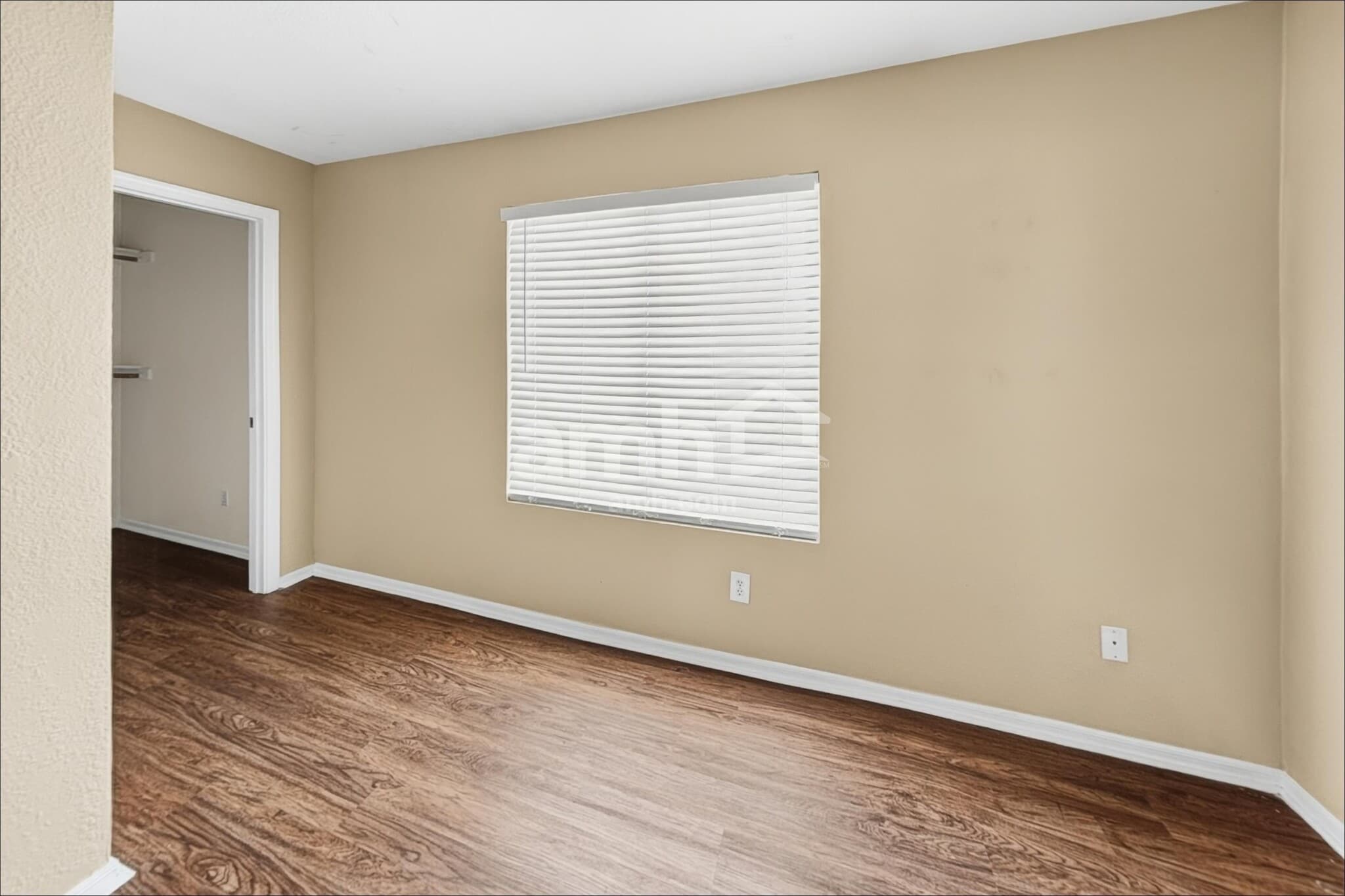 Building Photo - 494 W Great White St