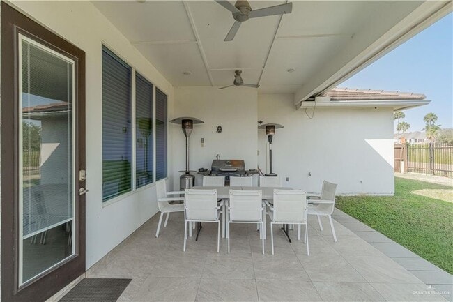 Building Photo - 26 El Jardin St