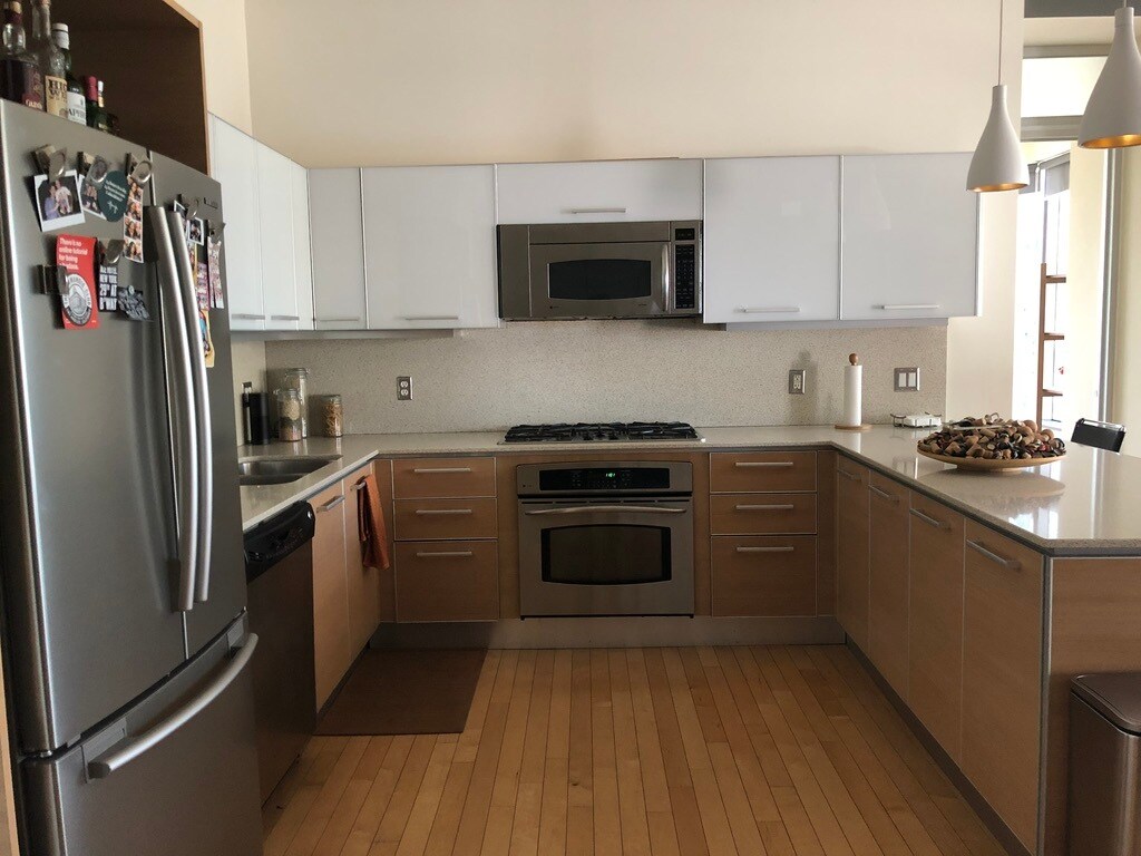 Kitchen - 801 S Grand Ave