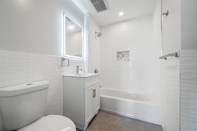 Building Photo - 43-34 53rd St