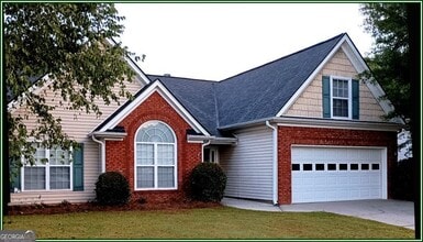 Building Photo - 3230 Kylay Ct NE