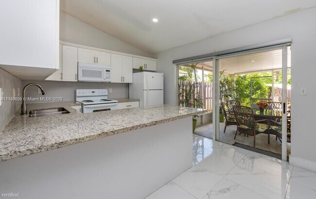 Building Photo - 3 br, 2 bath House - 14347 SW 176th Ter Fl...