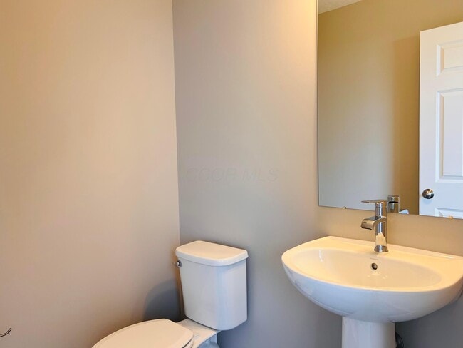 Building Photo - 7101 Unitas Lp