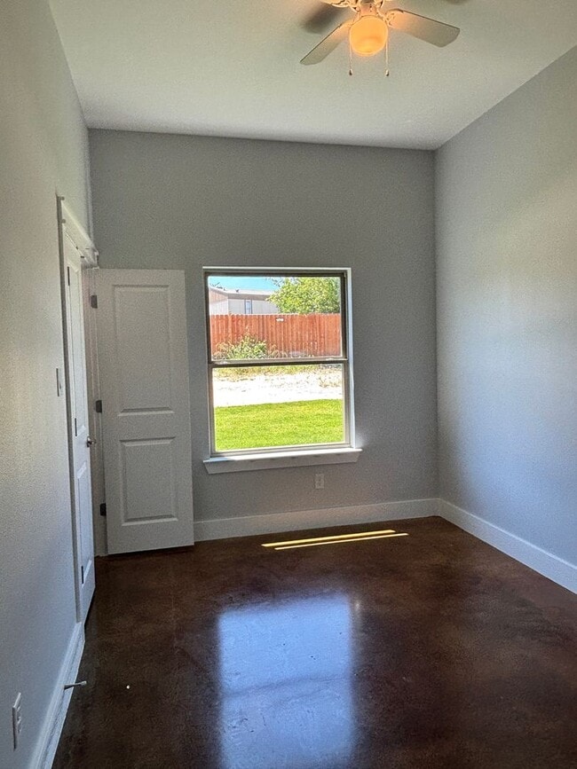 Building Photo - Brand New Construction | 3BD + Office | 2BA | 1,300 Sq Ft | Azle, TX
