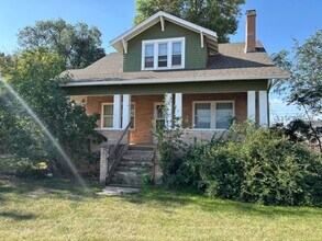 Building Photo - 3 BED | 1 BATH | HOME | WEST RAPID
