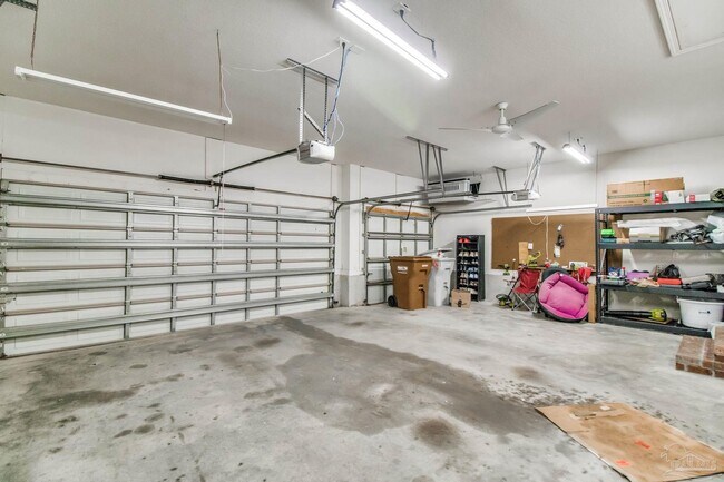 Building Photo - 5202 English Oak Dr