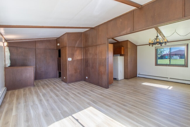 Building Photo - 810 W Jackson St