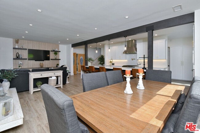 Building Photo - 16142 Bayberry Pl