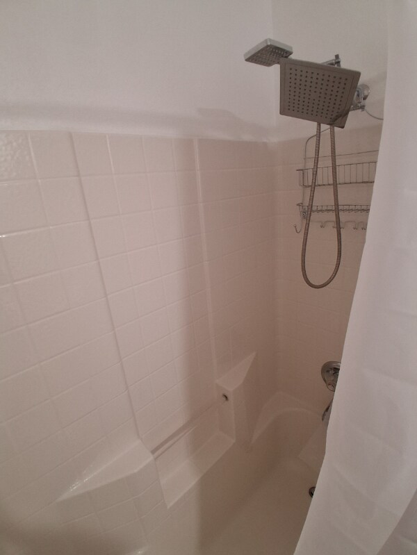 Building Photo - 2036 Cloverdale Ln