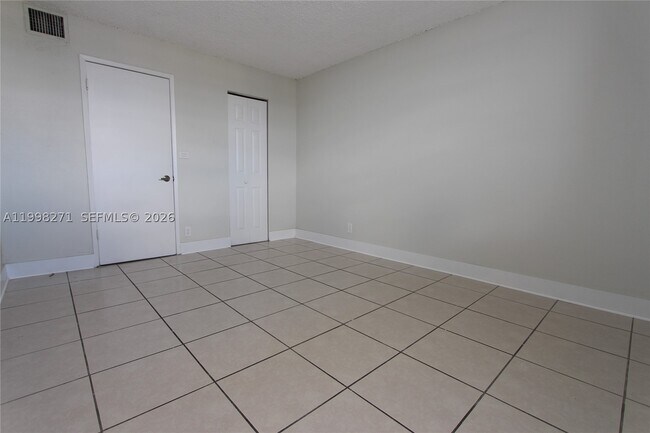 Building Photo - 4550 NW 9th St