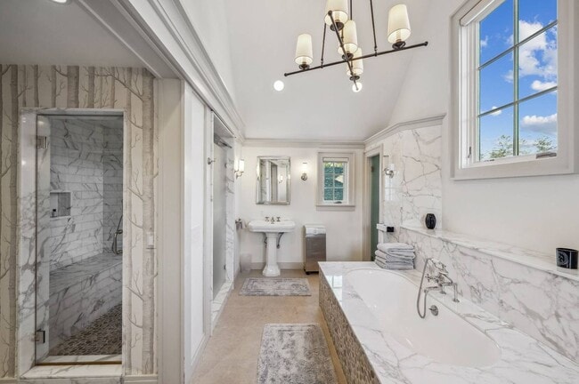 Building Photo - 110 Rose Hill Rd