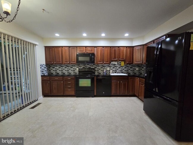 Building Photo - 11721 Newbridge Ct