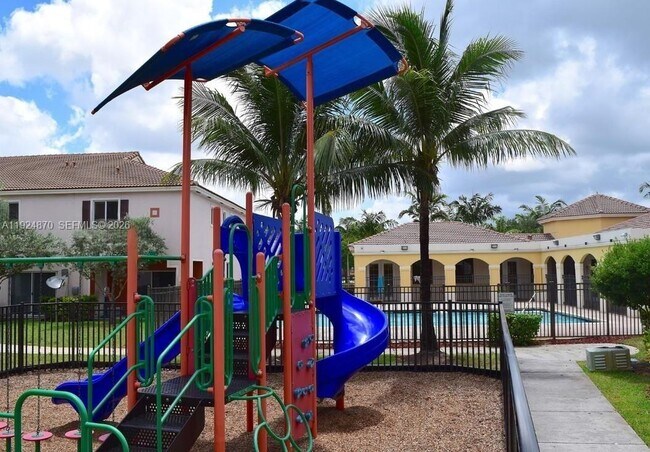 Building Photo - 17339 NW 7th Ave