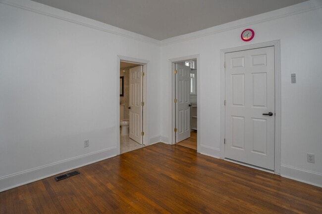 Building Photo - Updated Heights Home with 3 Bedrooms