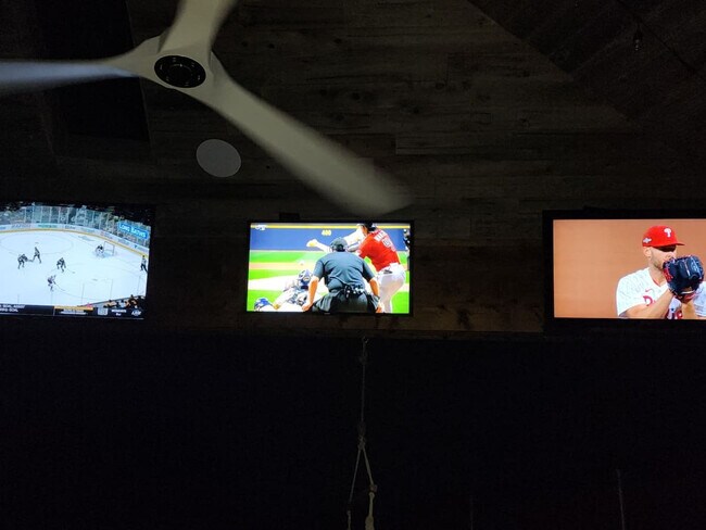 Building Photo - 209 Hardwicke Ln