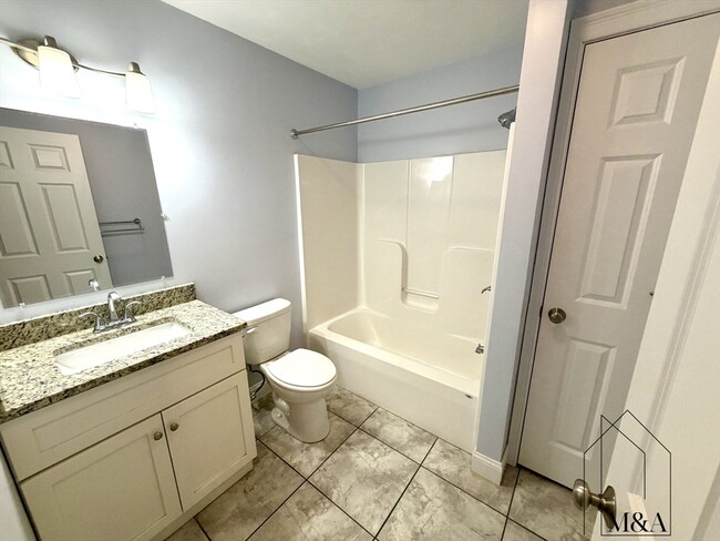 Building Photo - 46B Dominion Rd