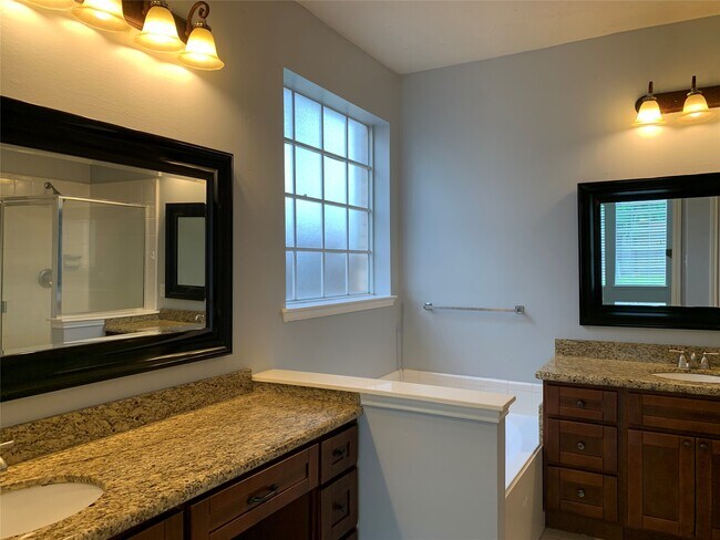 Building Photo - 20703 Riviere Ln
