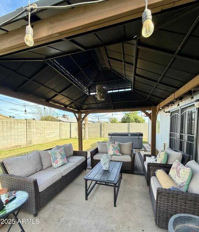 Building Photo - 3428 E Acoma Dr