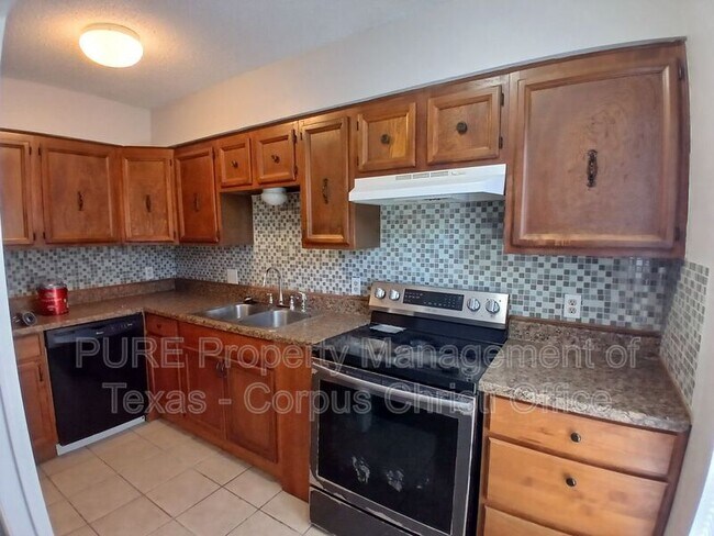 Building Photo - 5001 Middlecoff Cir