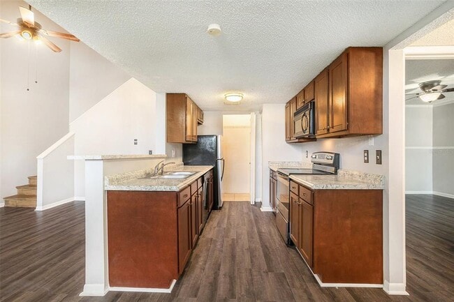 Building Photo - 12145 Armenia Gables Cir