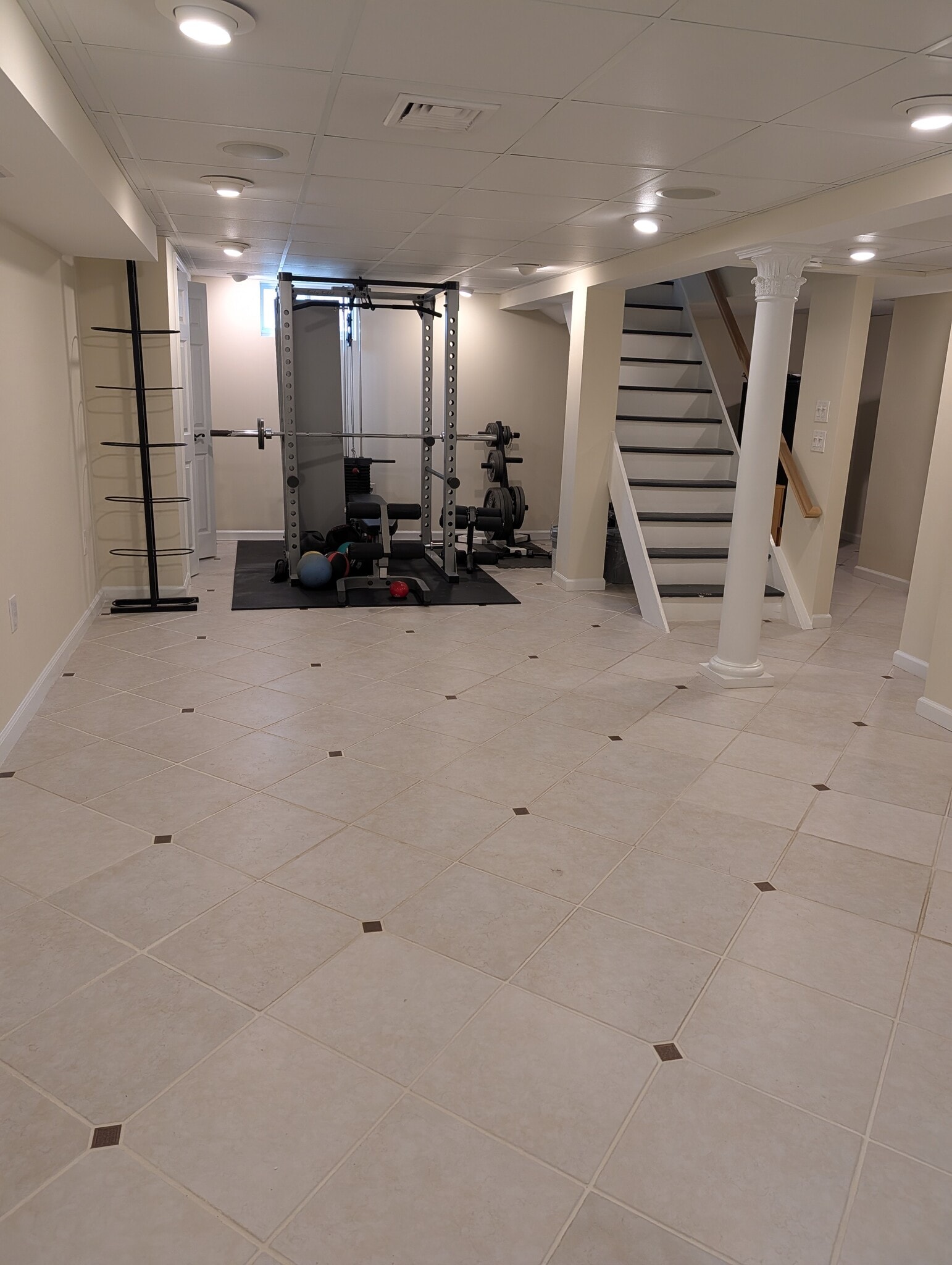 Building Photo - 449 Van Buren St